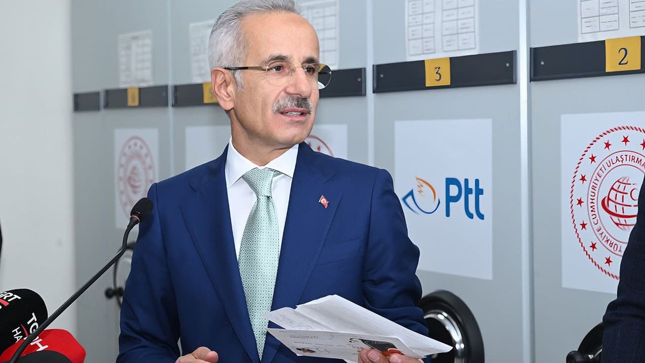 Bakan Uraloğlu: PTT'nin elektrikli skuterleri 10,4 milyon kilometre yol aldı