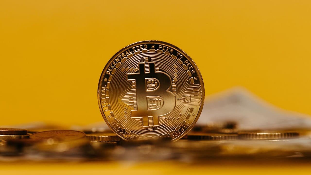 Bitcoin, rekor seviyeden yüzde 50 uzaklaştı