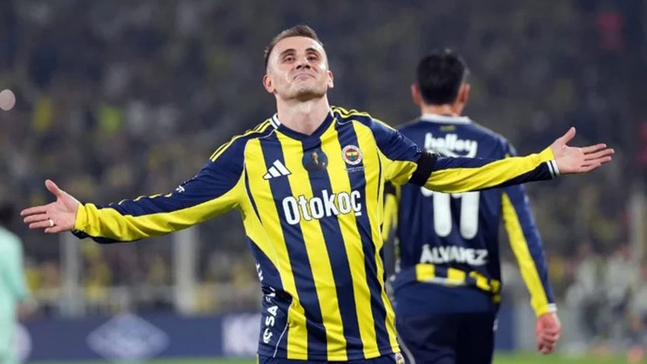 Fenerbahçeli Kerem Aktürkoğlu'nun kızı dünyaya geldi