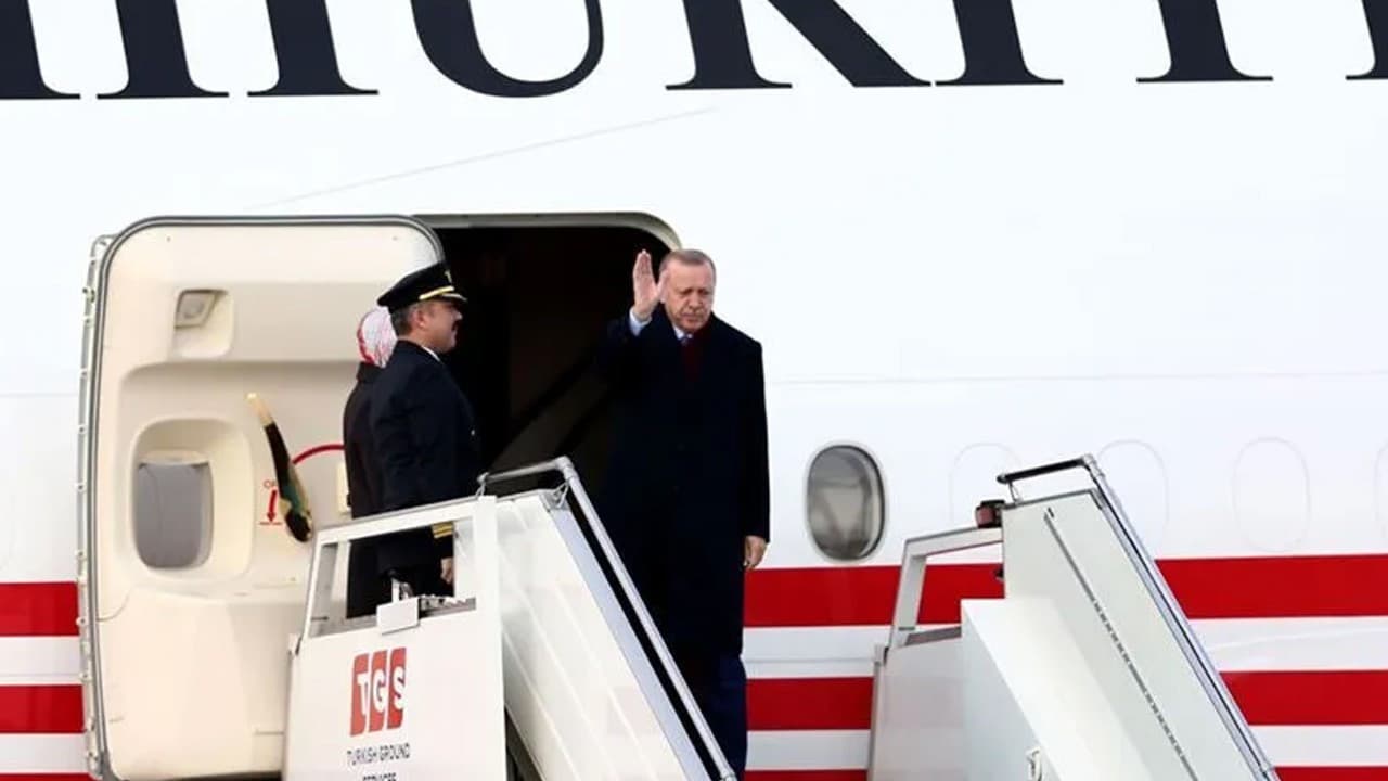 Cumhurbaşkanı Erdoğan, Katar'dan Türkiye'ye döndü