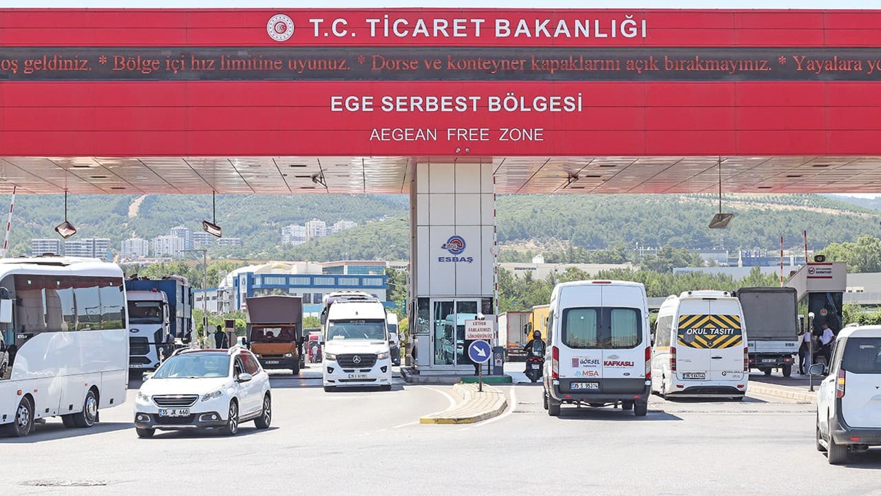 Serbest bölgeler 2026'da 30 milyar dolar ticaret hacmi hedefliyor