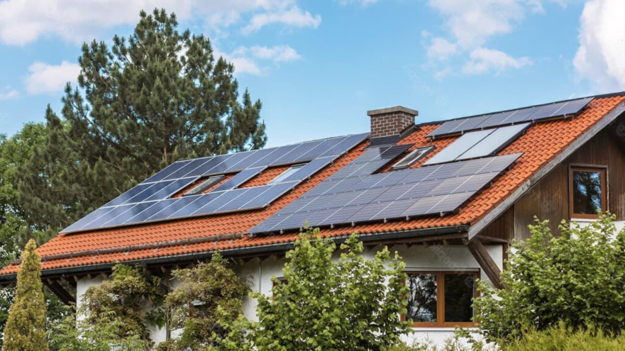 Güneş panelleri elektrik faturalarını düşürdü