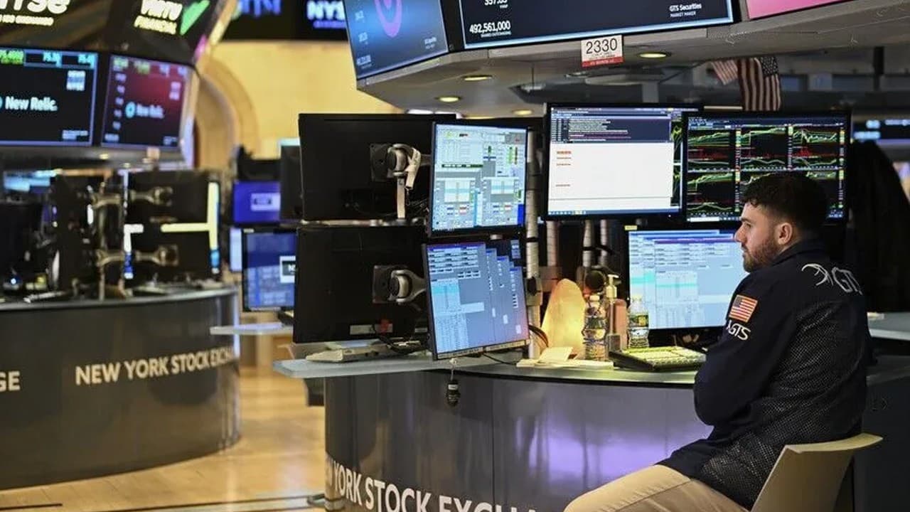New York borsası çip hisseleriyle karışık bir başlangıç yaptı