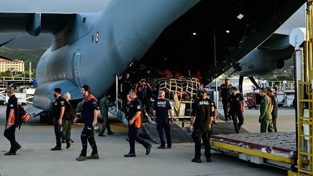 Türk arama kurtarma ekipleri Venezuela'dan döndü