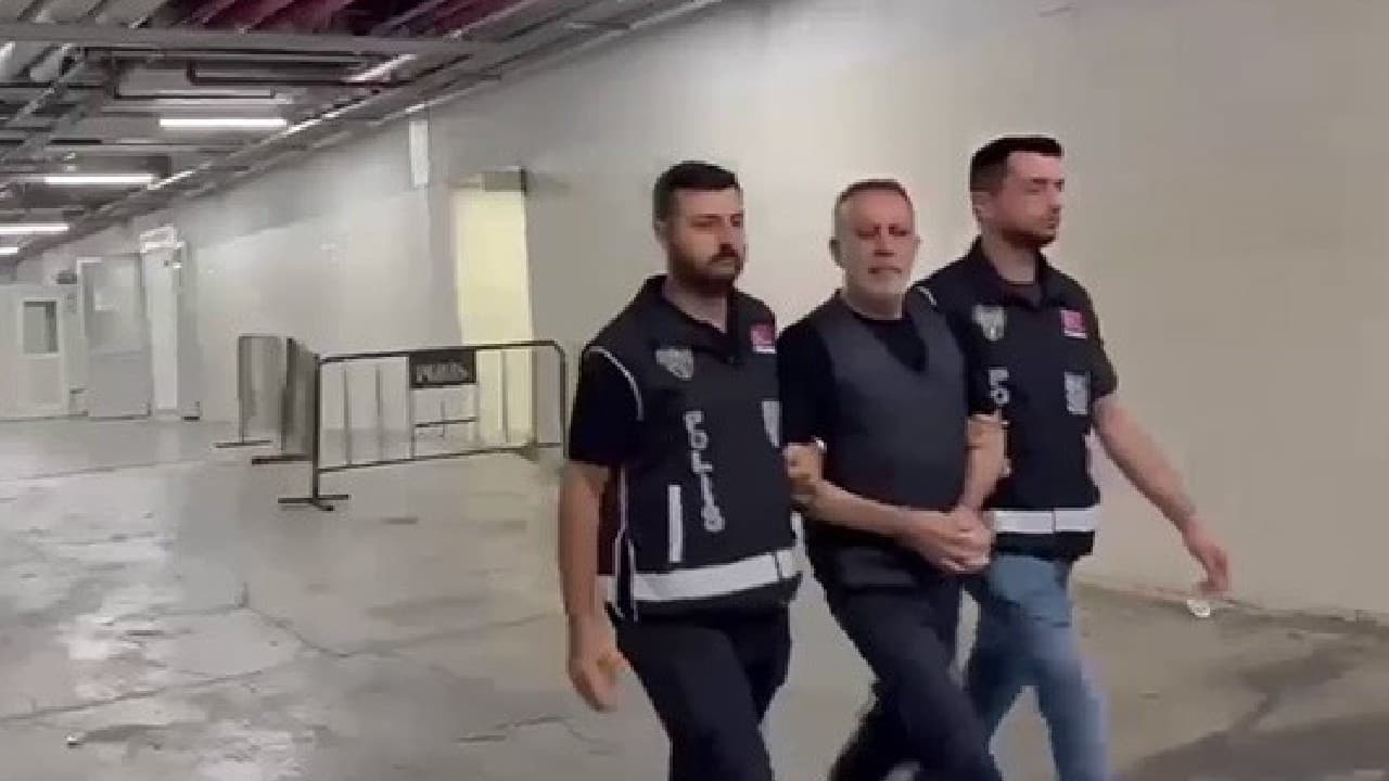Haluk Levent'in kelepçeli görüntüsü soruşturma sonrası ortaya çıktı