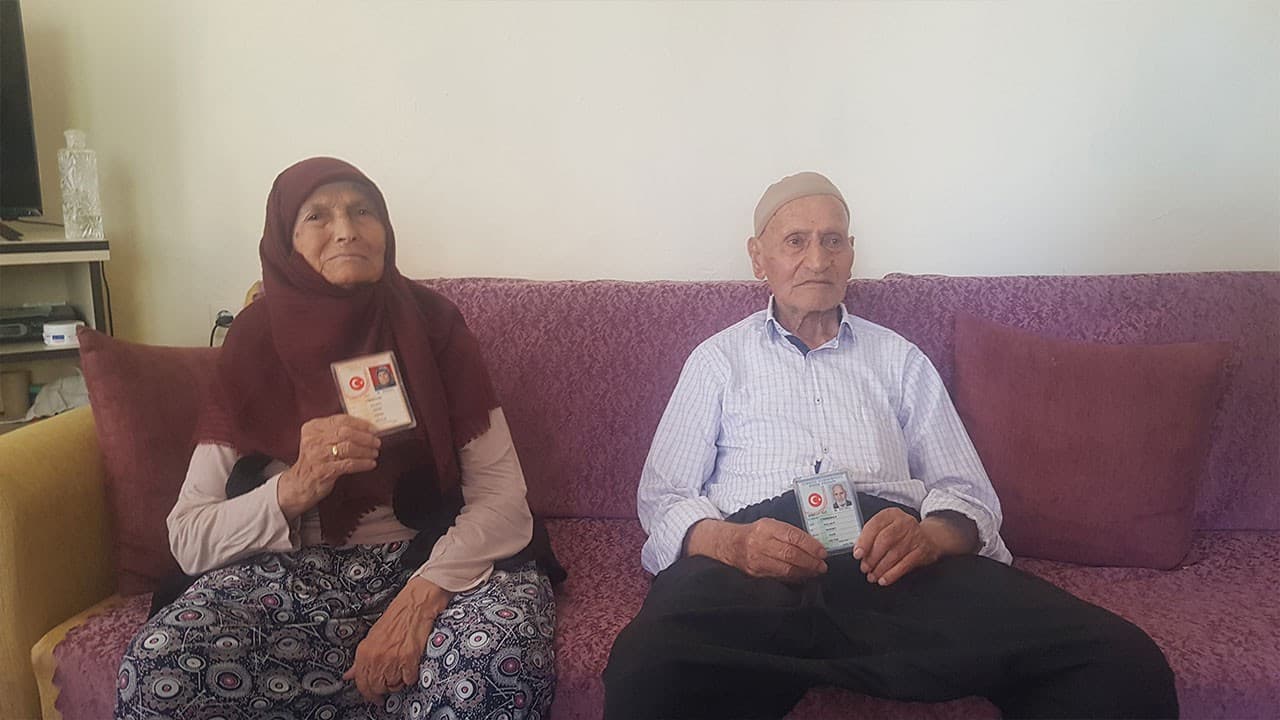 Uzun yaşamın sırrı: 100 ve 103 yaşındaki çiftin beslenme alışkanlıkları
