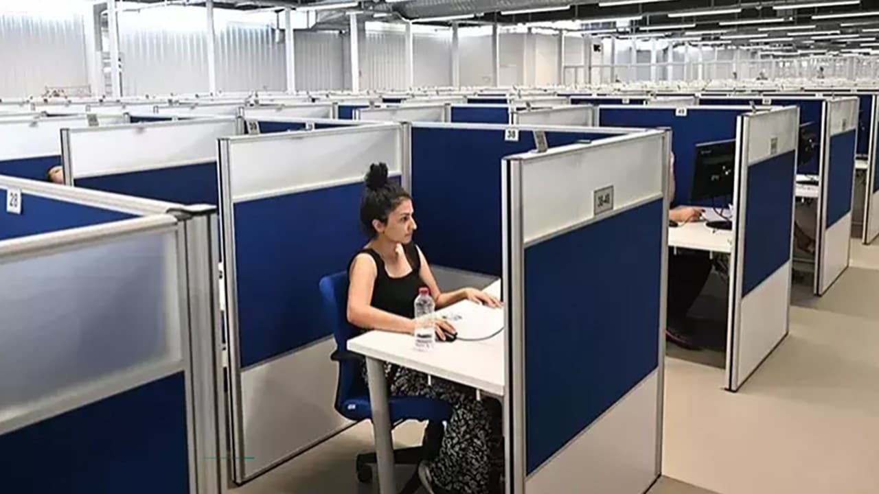 Elektronik İngilizce Yeterlik Sınavı sonuçları bekleniyor