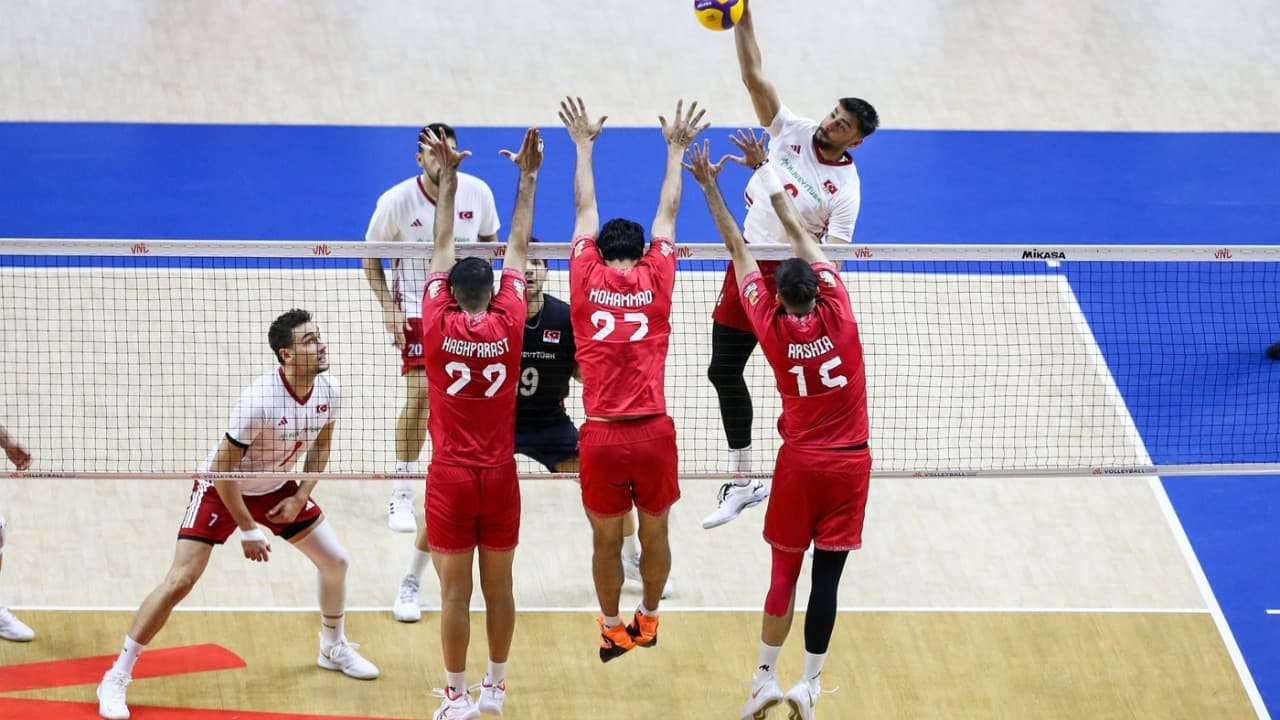 A Milli Erkek Voleybol Takımı VNL Finalleri'ne yükseldi