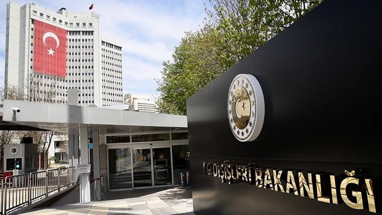 Dışişleri, Yunanistan'ın Türk okullarını kapatma kararını kınadı