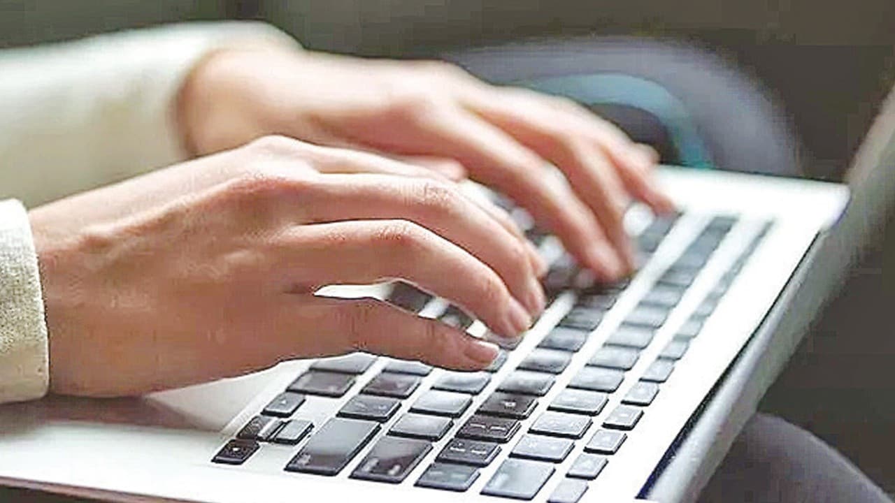 Yapay zekâ yatırımları arttı, sektör büyümesi yavaşladı