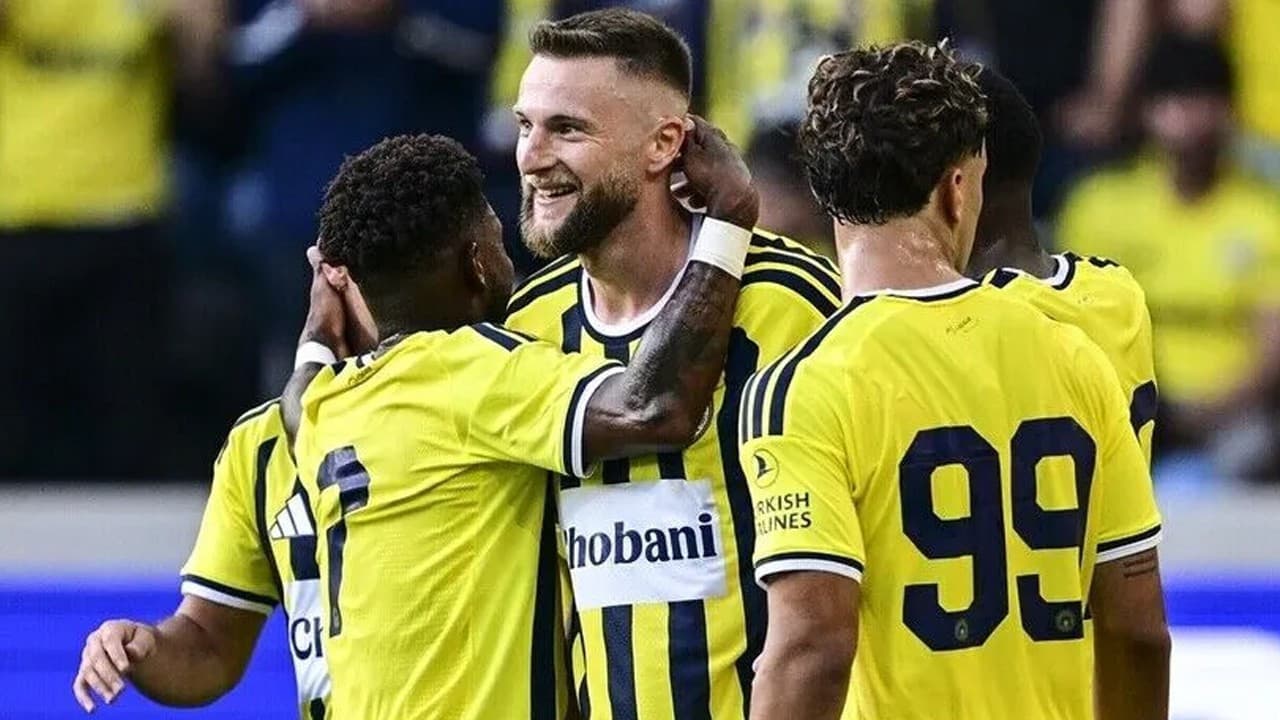 Fenerbahçe'nin Gornik Zabrze ile oynayacağı 11 oyuncusu açıklandı