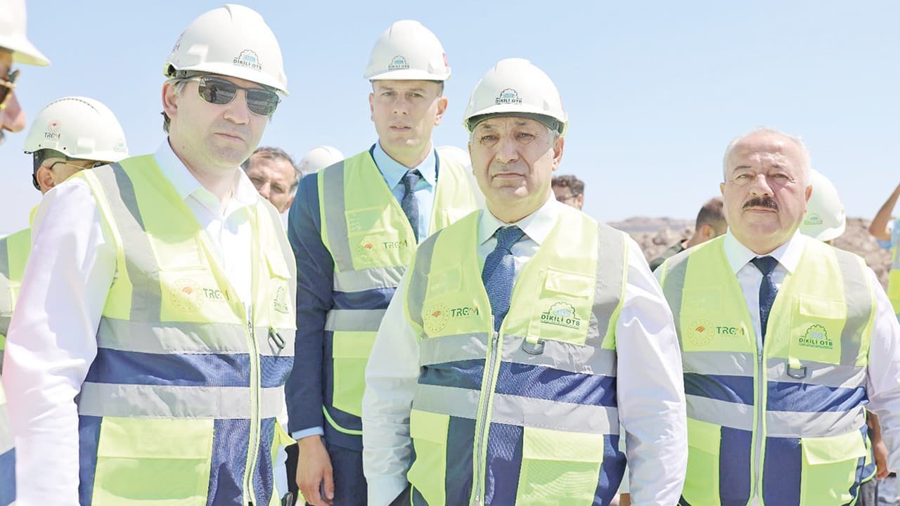 Dikili Jeotermal Sera Bölgesi'nde İlk Ruhsatlar Verildi