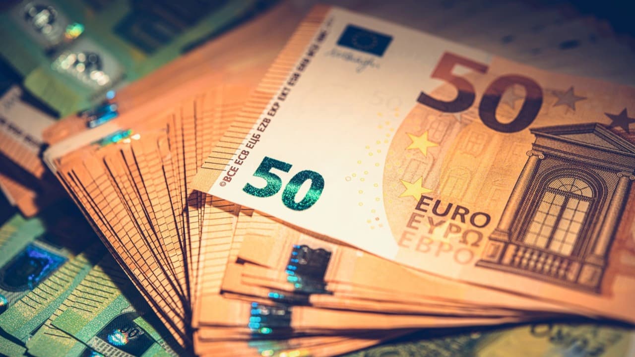 AB, İngiltere'nin Ukrayna'ya 90 milyar Euro kredi vermesini onayladı