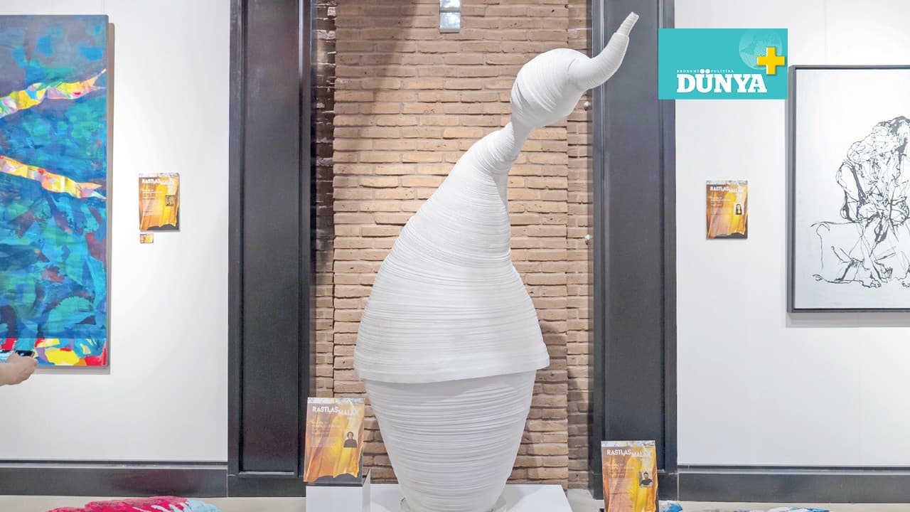 42 Maslak ArtPlatform'da Rastlaşmalar sergisi açıldı