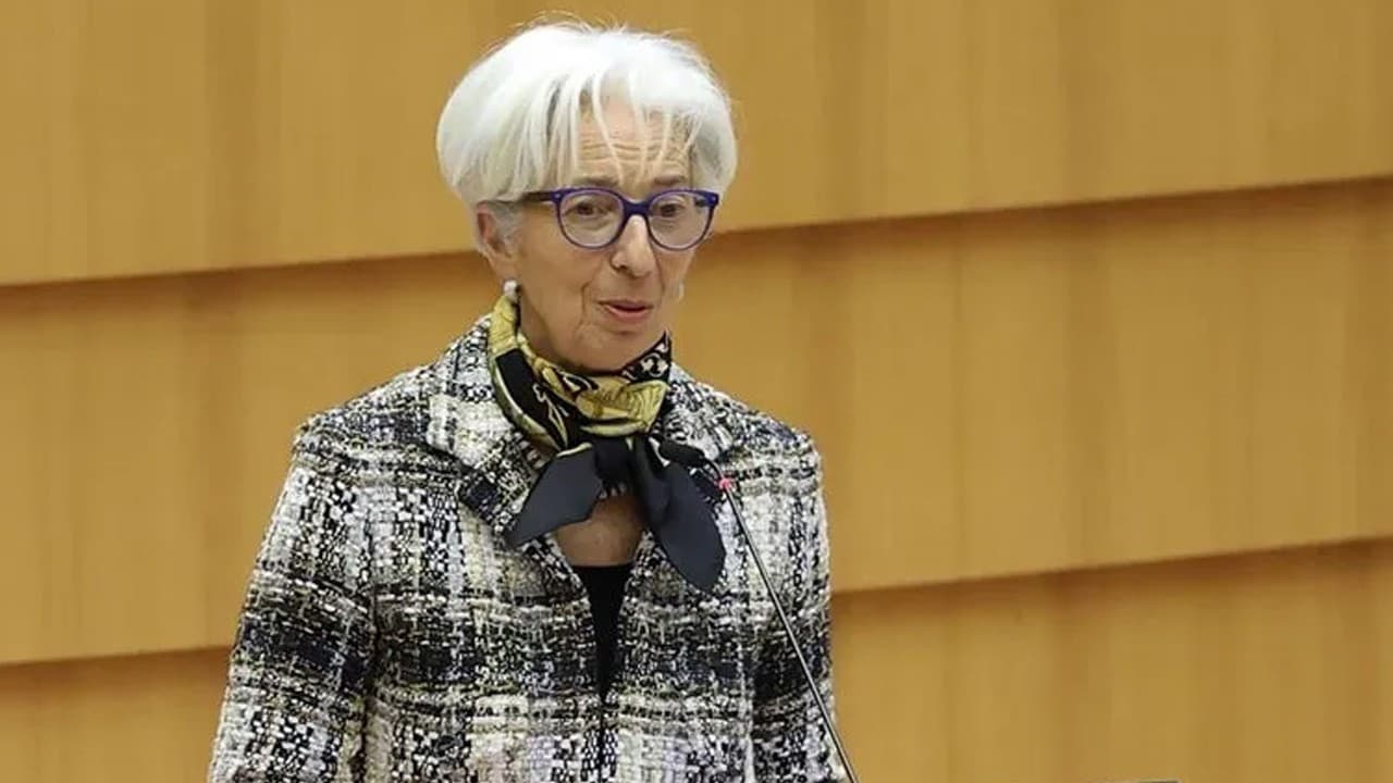 Lagarde: Enerji şokunun enflasyona etkisi devam ediyor
