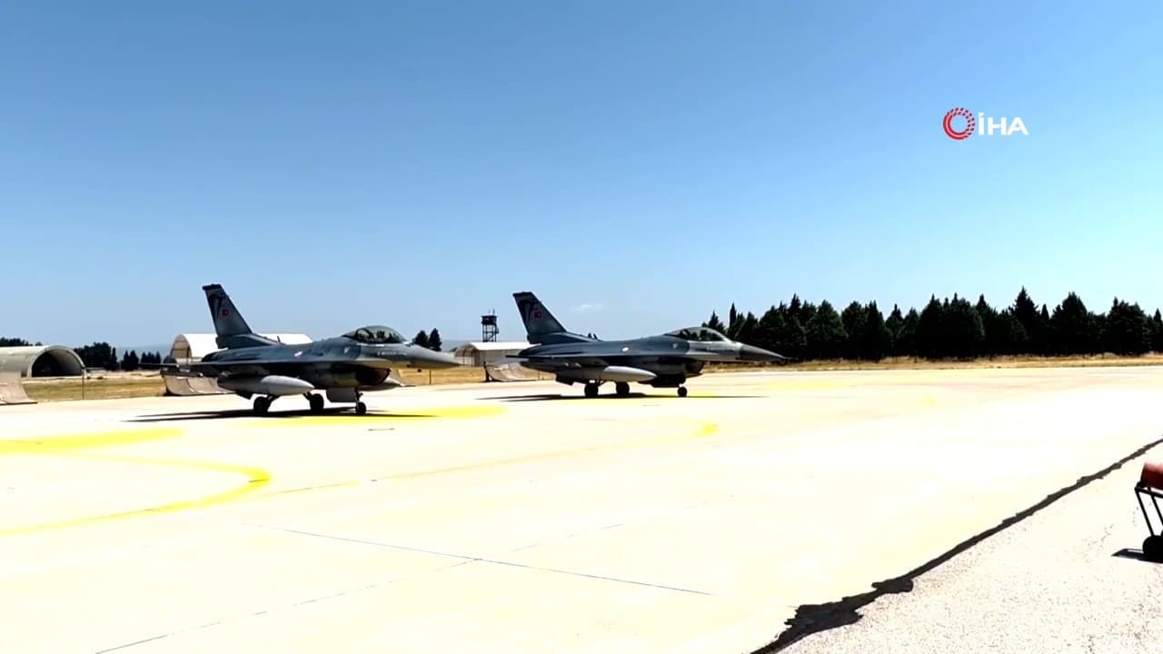 F-16'lar Karadeniz'de eğitim uçuşu yaptı