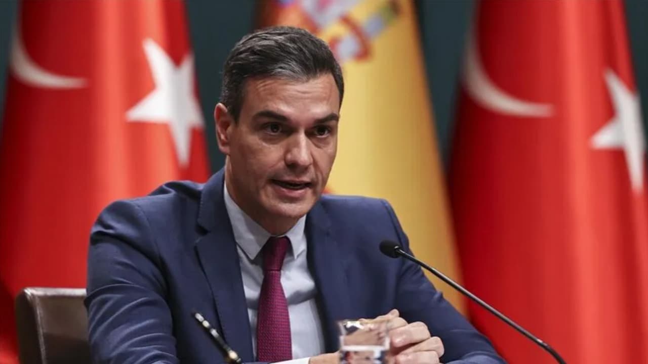 İspanya Başbakanı Sanchez'den Özgür Özel'e tebrik mesajı