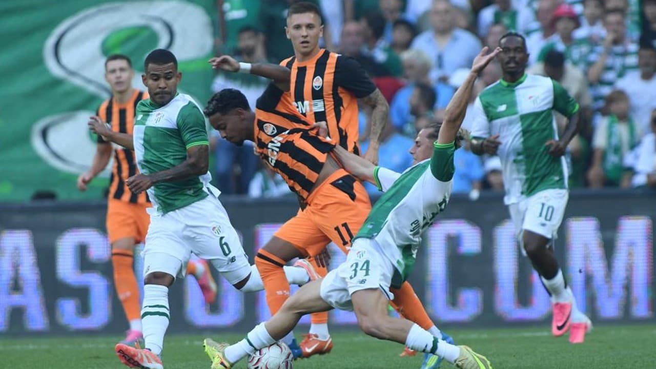 Bursaspor, Arda Turan'ın çalıştırdığı Shakhtar Donetsk ile hazırlık maçı oynadı