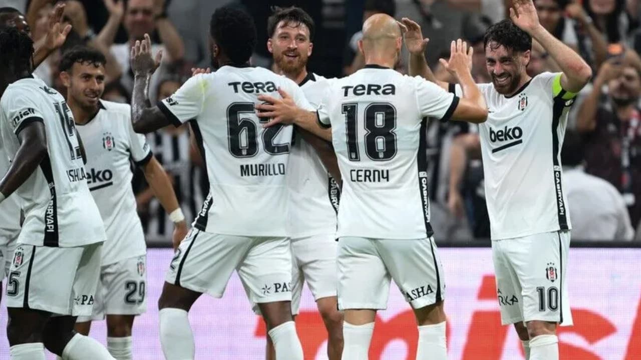 Beşiktaş, Midtjylland ile rövanş maçına çıkıyor