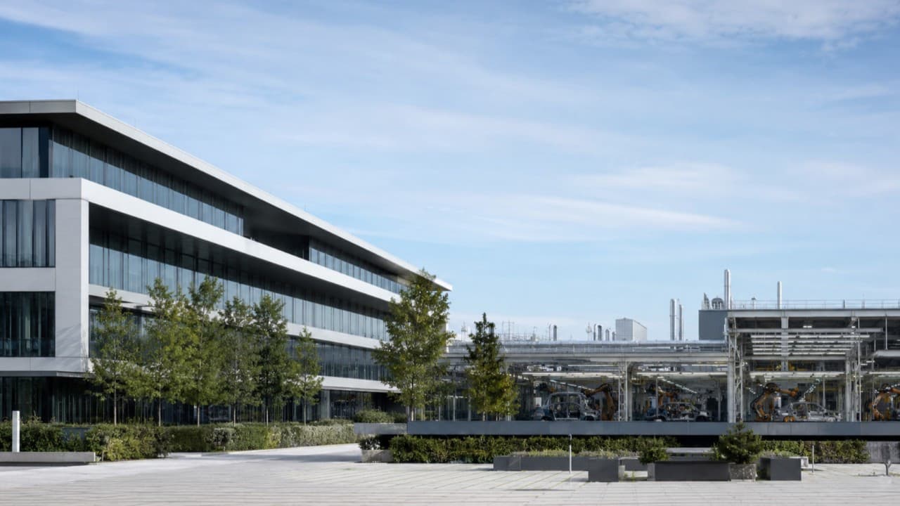 BMW, 150 bin kişilik kadrosunu küçültmeye hazırlanıyor