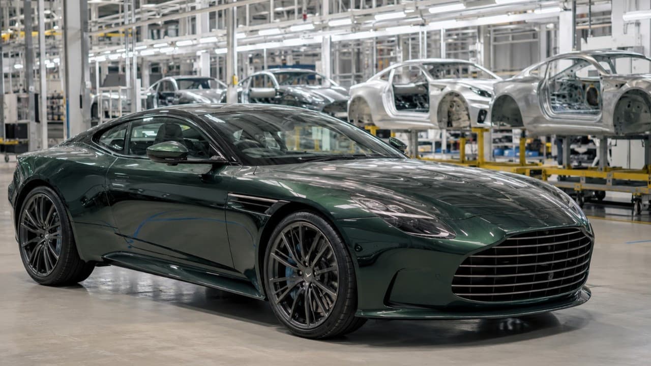 James Bond'un otomobili Aston Martin, beklenenden fazla zarar açıkladı
