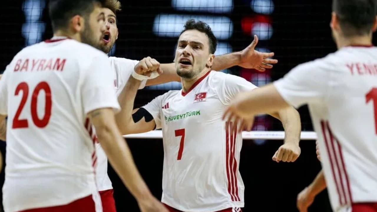 Filenin Efeleri Slovenya ile yarı final için mücadele ediyor