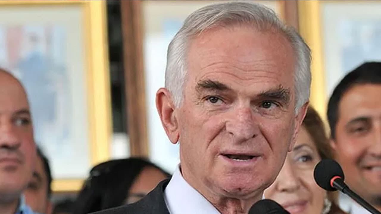 Önder Sav, 70 yıllık CHP üyeliğini sonlandırdı