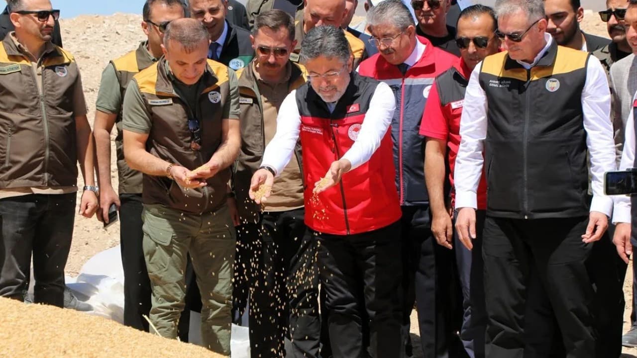 Bakan Yumaklı: Buğday ve arpada rekor bekleniyor