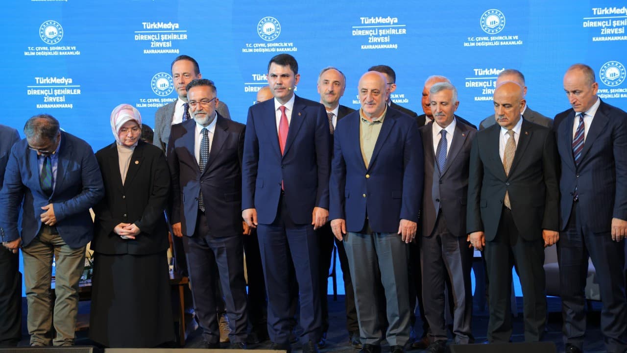 Bakan Kurum, deprem bölgesinde 570 bin konutun tamamlandığını açıkladı.