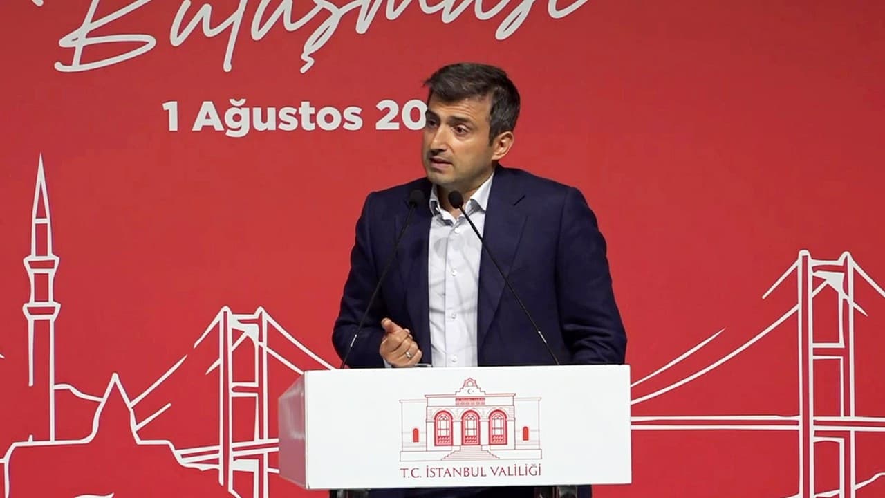Bayraktar, gençlere konfor alanından çıkmalarını önerdi