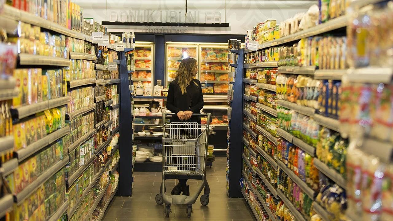 Ticaret satışları düştü, perakende satışları arttı