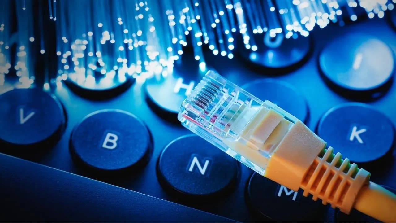 Türkiye'de internet kullanımında televizyon öne çıkıyor