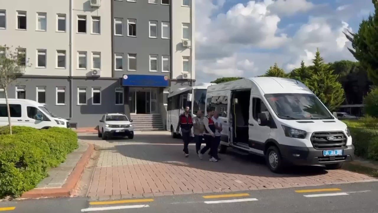 MİT görevlisi gibi davranan çeteye operasyon düzenlendi