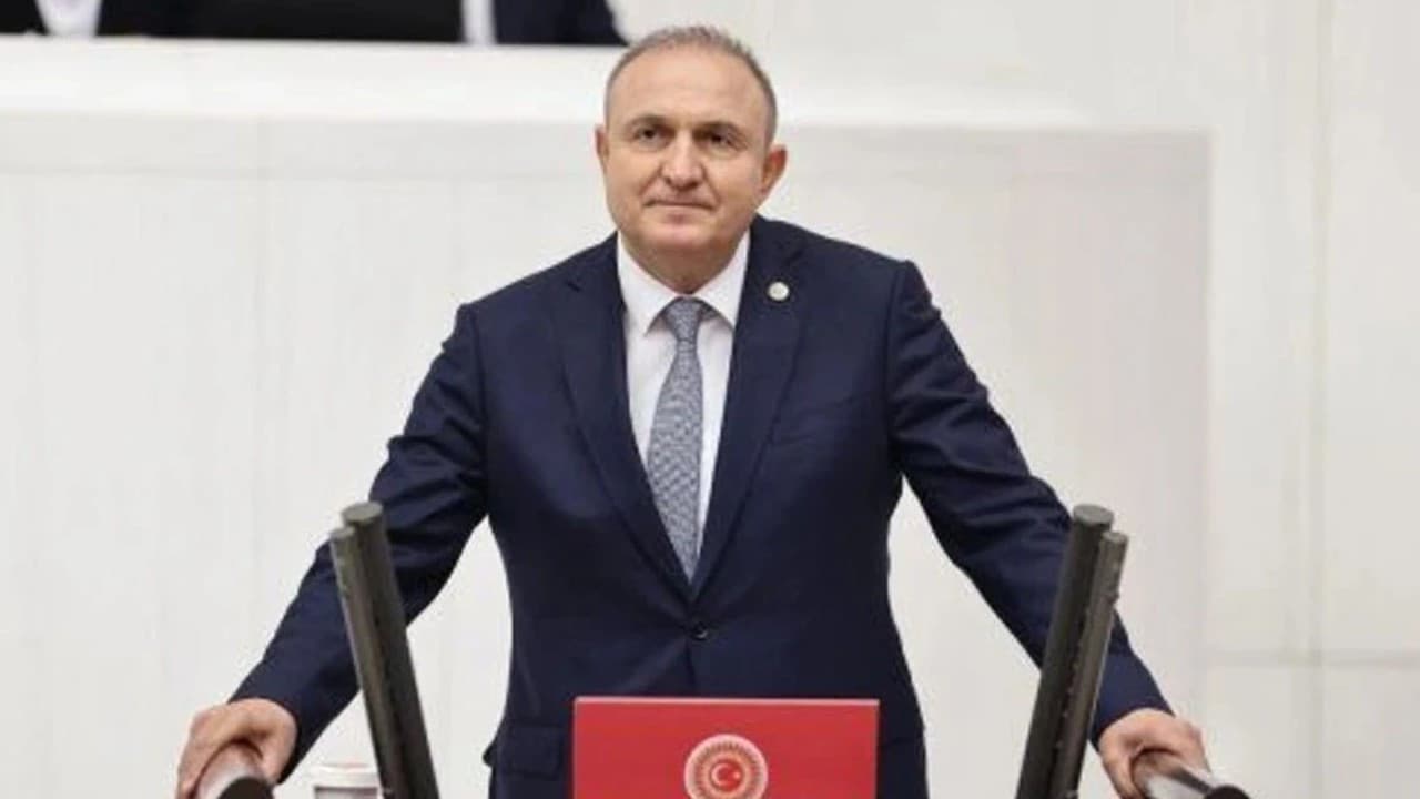 İYİ Parti Milletvekili Ömer Karakaş partisinden istifa etti
