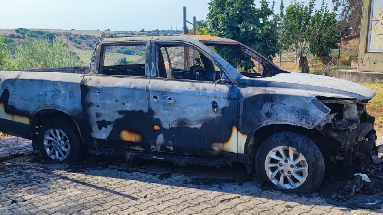 Boşanma davası sonrası mimar, villasını ve aracını ateşe vererek hayatını kaybetti