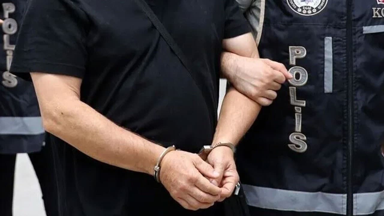 Gençlerbirliği-Fenerbahçe maçında çocuğun formasının çıkarılmasıyla ilgili bir şüpheli yakalandı