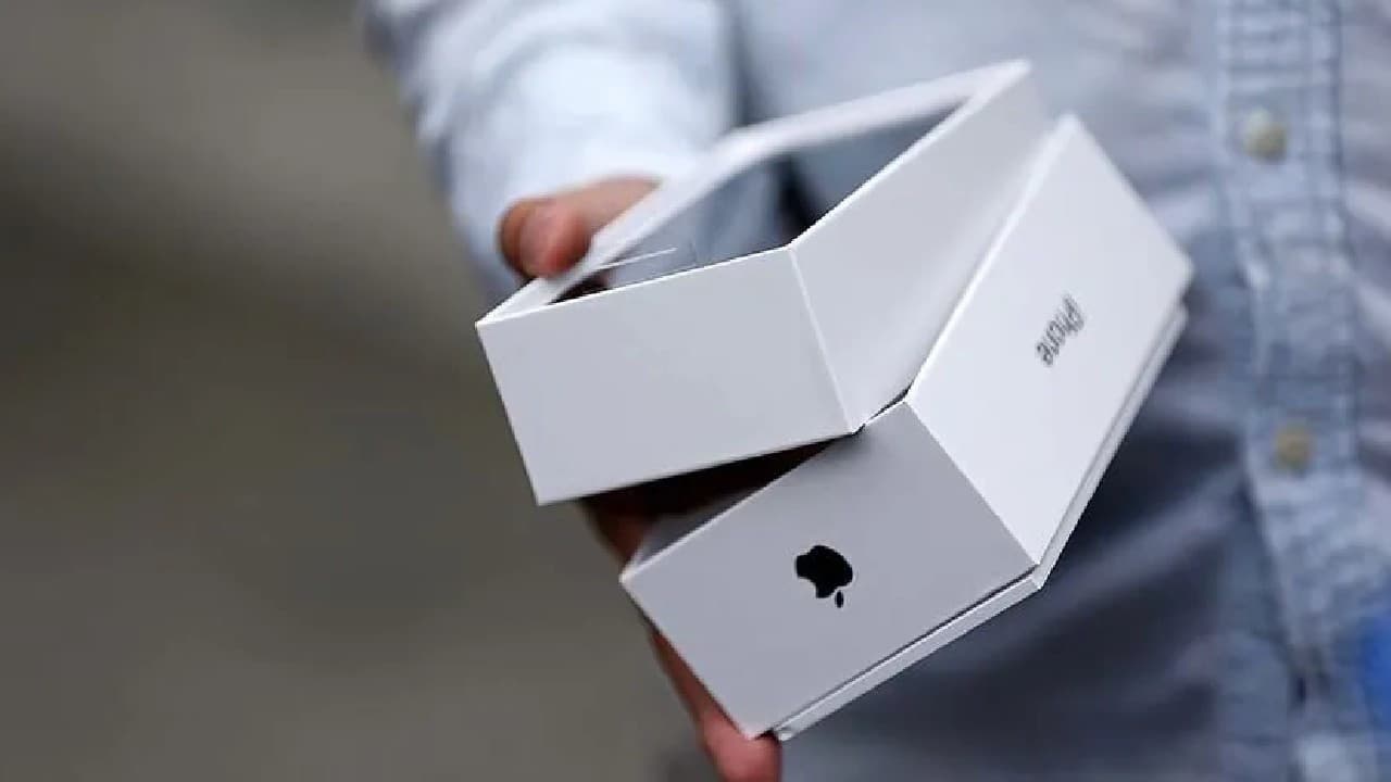 Apple katlanabilir iPhone ile pazara girmeye hazırlanıyor