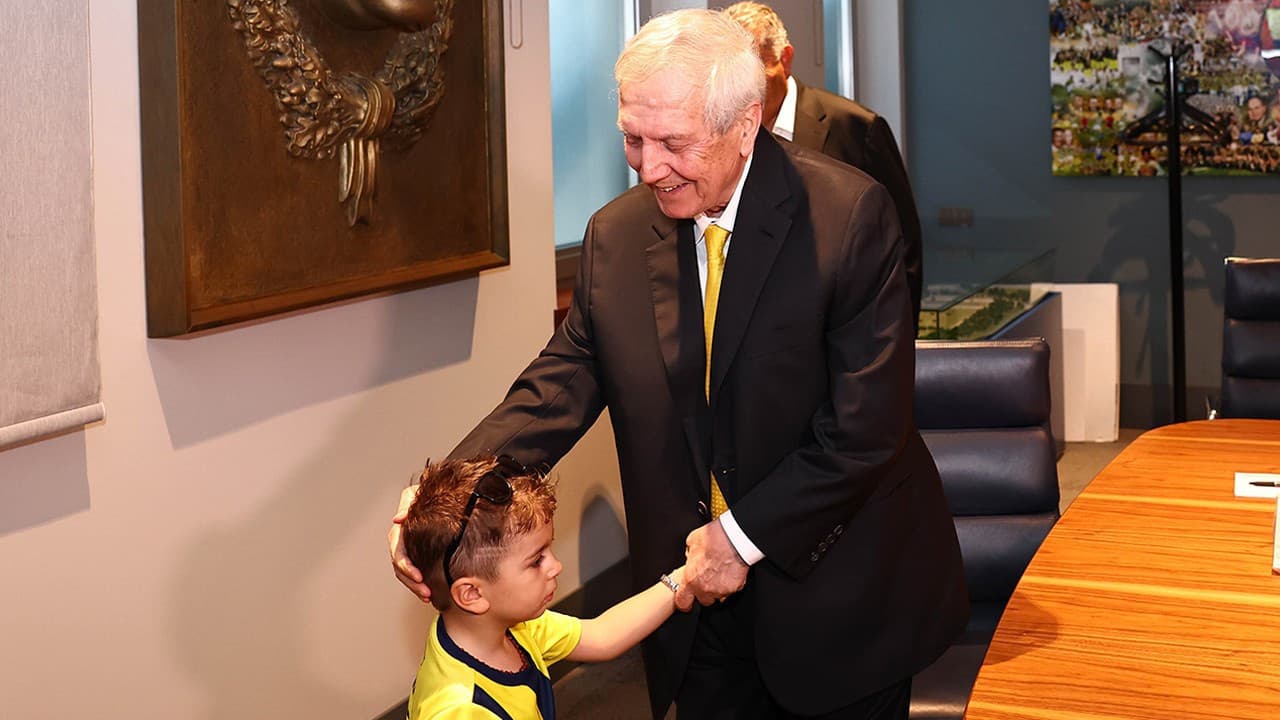 Minik taraftar Göktuğ, Başkan Yıldırım ile buluştu