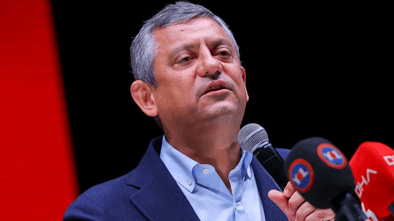Özgür Özel, Melih Meriç'e yapılan bıçaklı saldırıyı kınadı