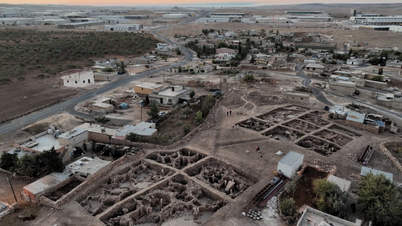 Karahantepe ve Sayburç'ta arkeolojik çalışmalar devam ediyor