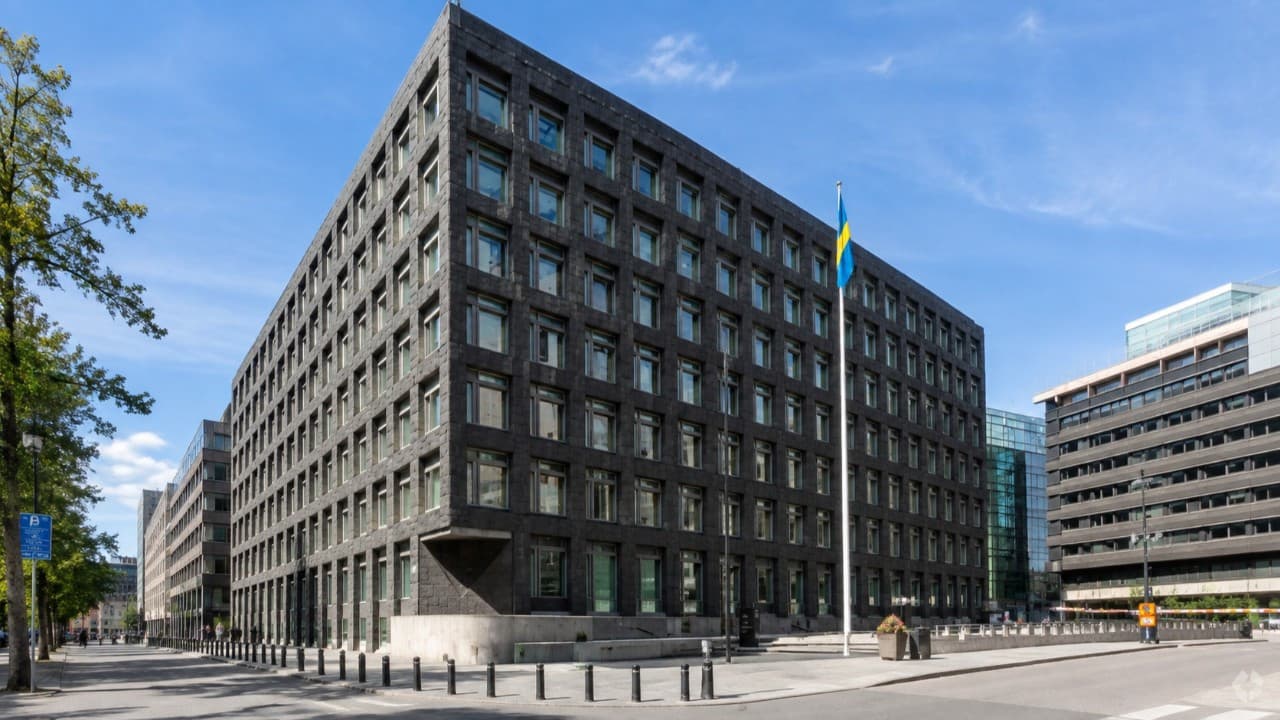 İsveç Merkez Bankası faiz artırımını gündemde tutuyor