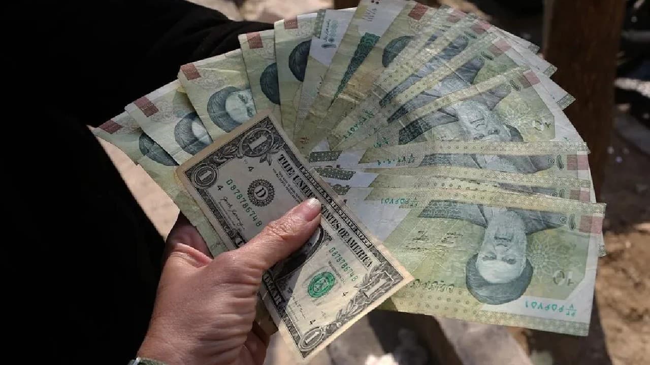 İran, dolara bağımlılığı azaltmak için ulusal para çağrısı yaptı