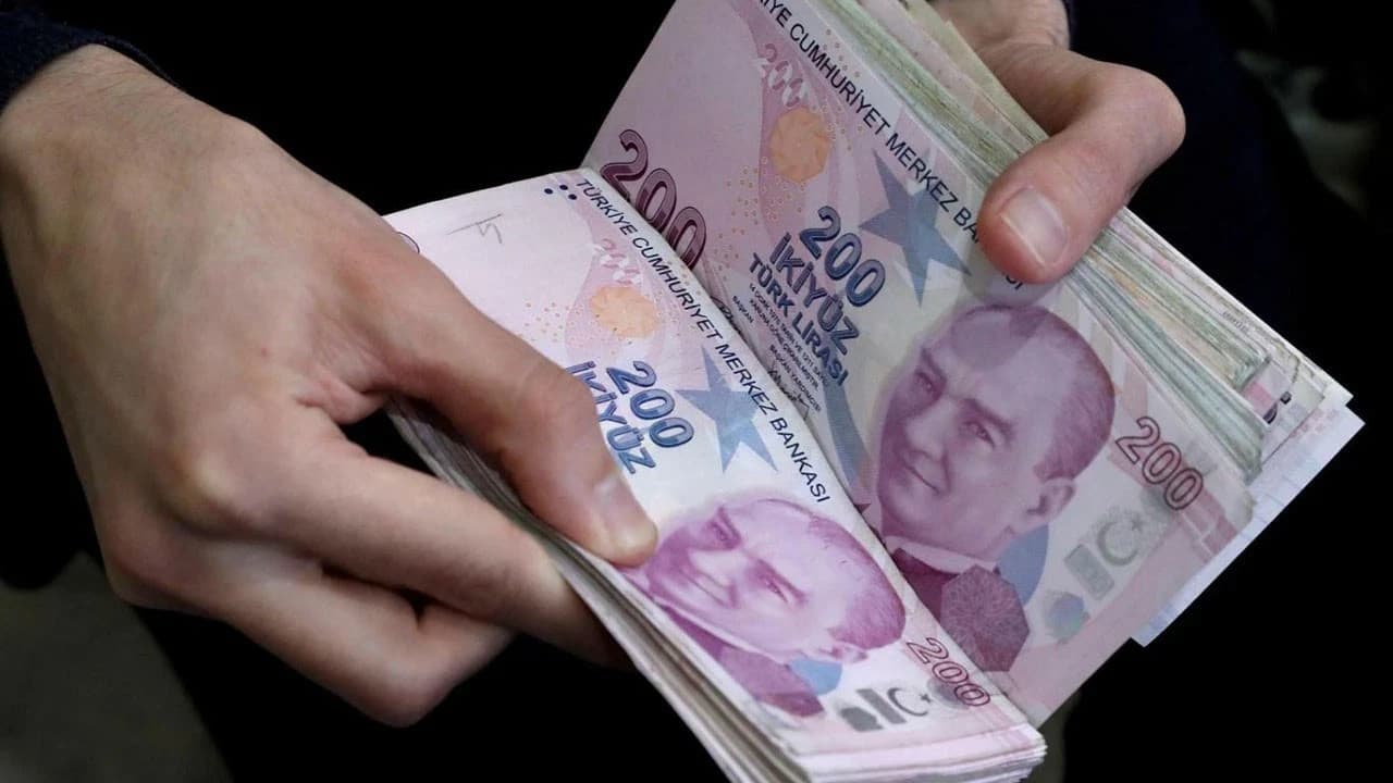 Üniversiteyi kazanan öğrencilere 20 bin TL eğitim desteği verilecek