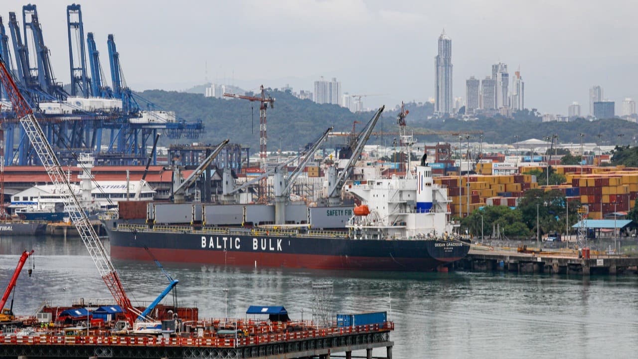 Panama Kanalı'nda su seviyesi düştü, gemi geçişleri kısıtlanıyor