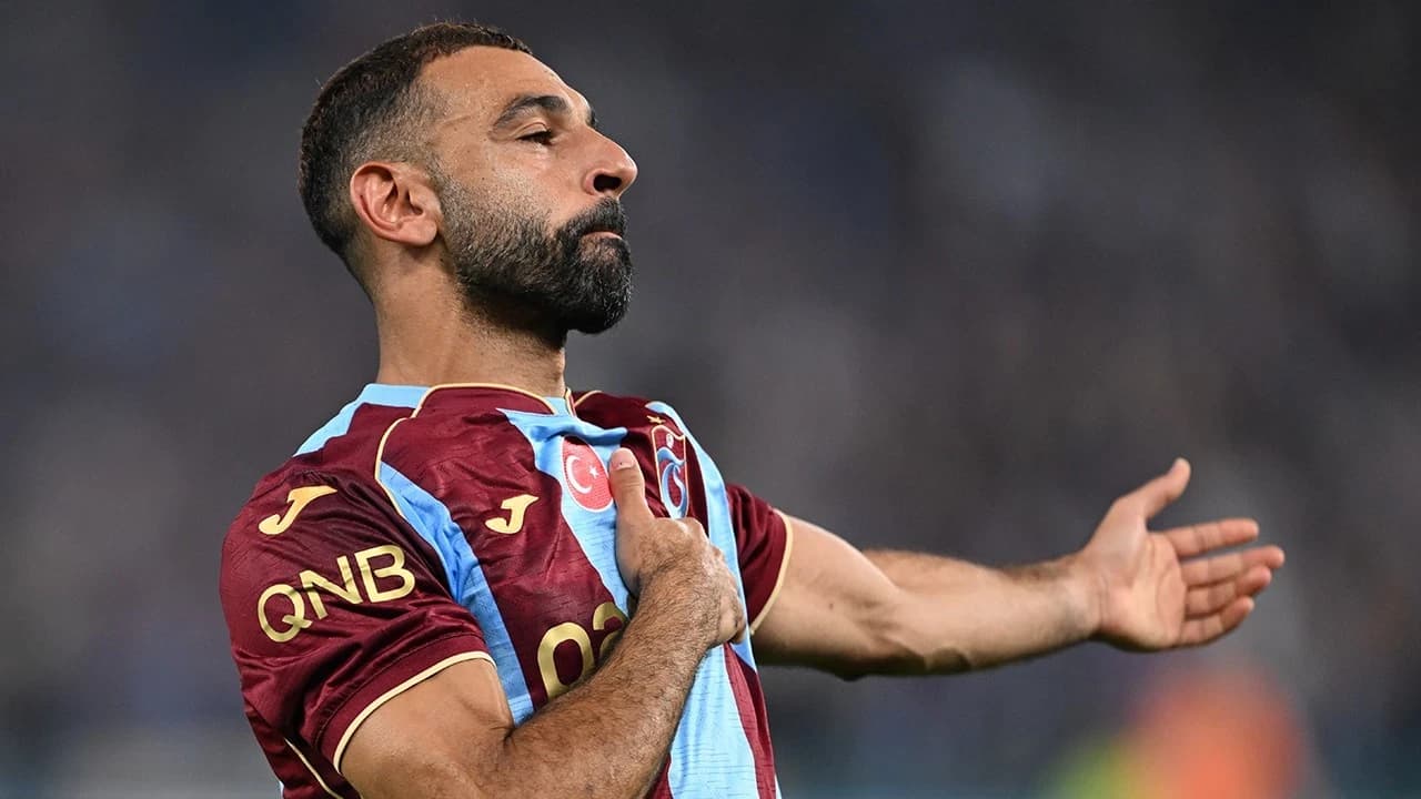Muhammed Salah'a İngiltere'de 6 ay trafikten men cezası verildi