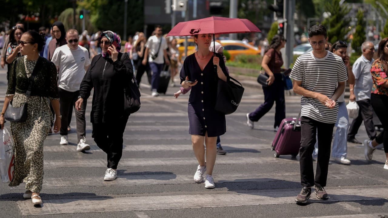 Yeni haftada sıcak hava etkili olacak, sıcaklık 40 dereceyi geçecek