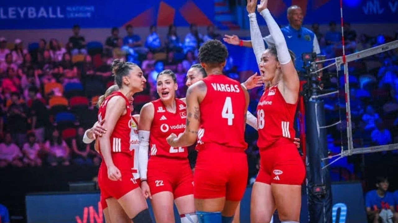 Türkiye'nin finaldeki rakibi CEV Kadınlar Avrupa Voleybol Şampiyonası'nda belirlendi