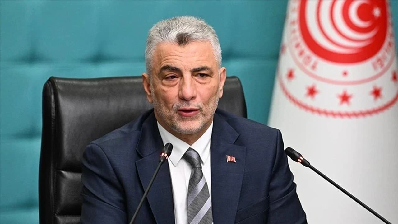 Bakan Bolat, 2029'da ihracat hedefini 450 milyar dolar olarak belirledi