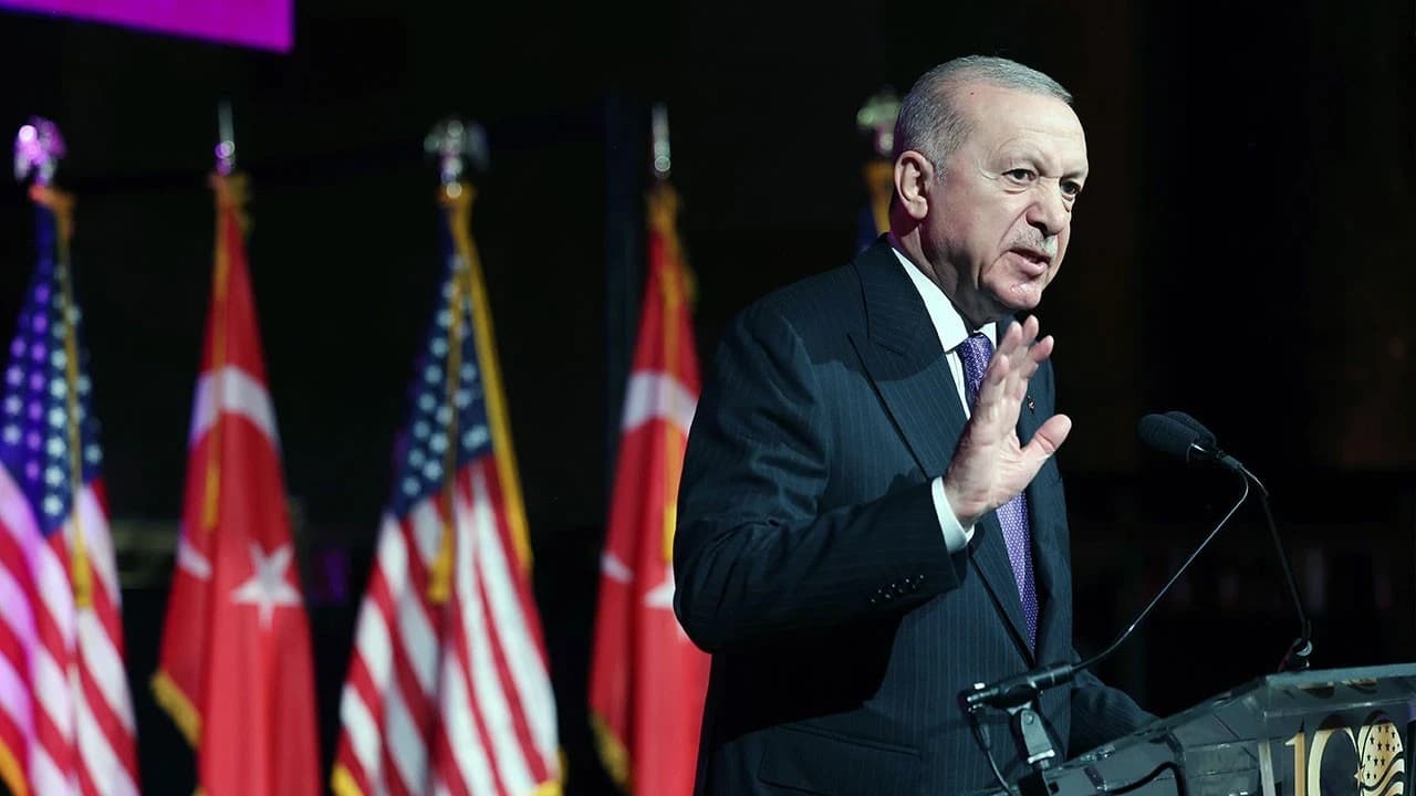 Cumhurbaşkanı Erdoğan, yatırımcılara Türkiye'ye yatırım yapma çağrısı yaptı