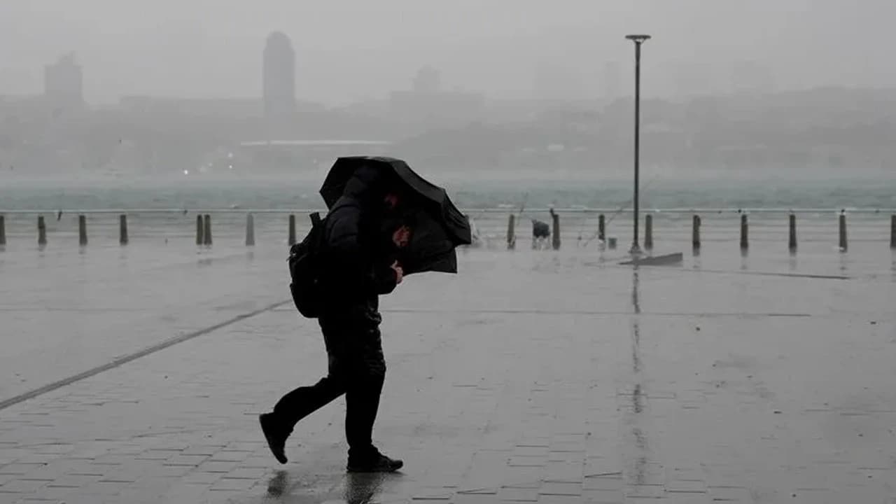 İstanbul'da yağış ve fırtına bekleniyor